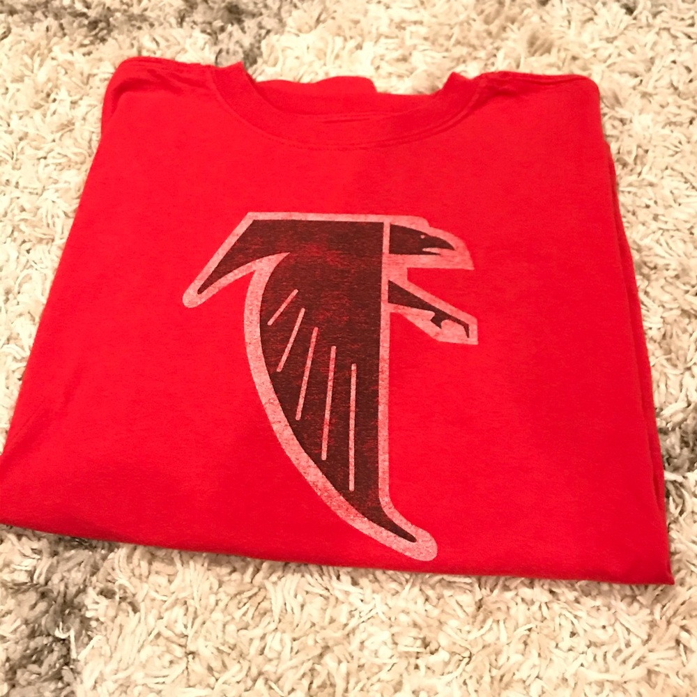 Falcons T-Shirt Size Medium